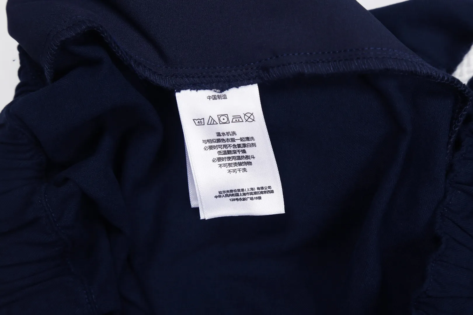 P146 White background picture [popular in summer] Style number: 25051# Color: black/navy blue/khaki/off-white/matte pink Size: S to 100% restoration of workmanship, fake placket design with front waves, double stitched lines covering the independent waistband, 0.6 thread pressure for the whole garment ✅ - RL/women's classic drawstring cotton shorts, super long and wide-leg style, the upper body does not stick to the legs, breathable and cool, drawstring elastic waist, easy to wear and match, all shirts and short-sleeved suits are good-looking. If you like the lazy style, you must buy the refreshing commuting OOTD, practical and full, a must-have item for the summer wardrobe, clean and refreshing
